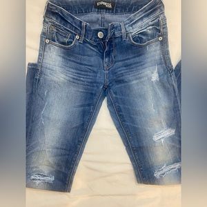 Express Ripped skinny leg jeans